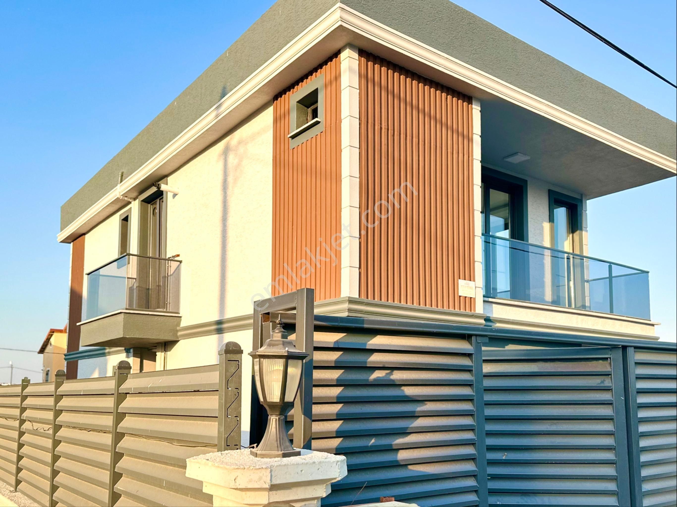 Gümüşyakada Deniz Manzaralı Havuzlu Kaçırılmayacak Villa - Görsel 20