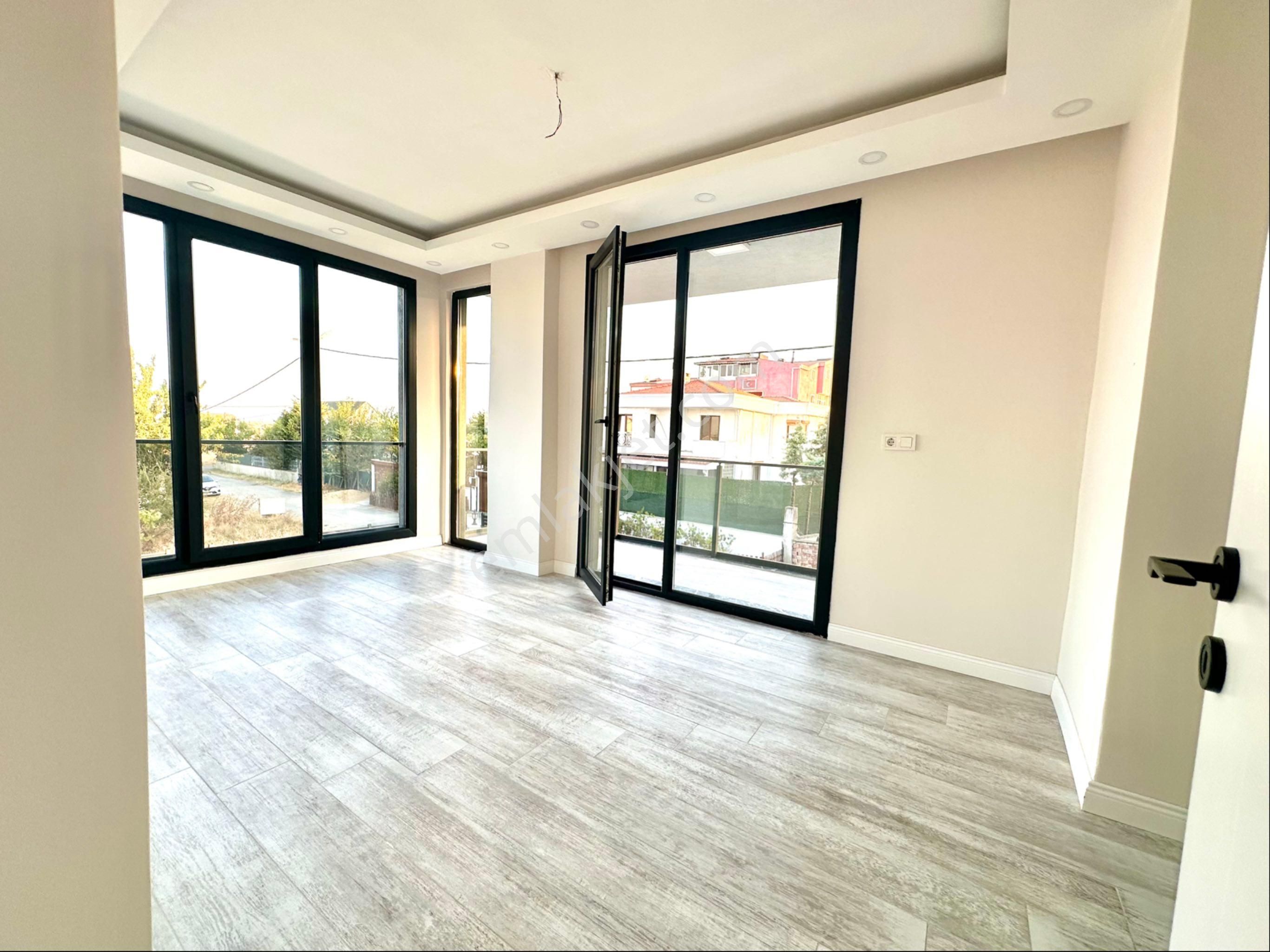 Gümüşyakada Deniz Manzaralı Havuzlu Kaçırılmayacak Villa - Görsel 9