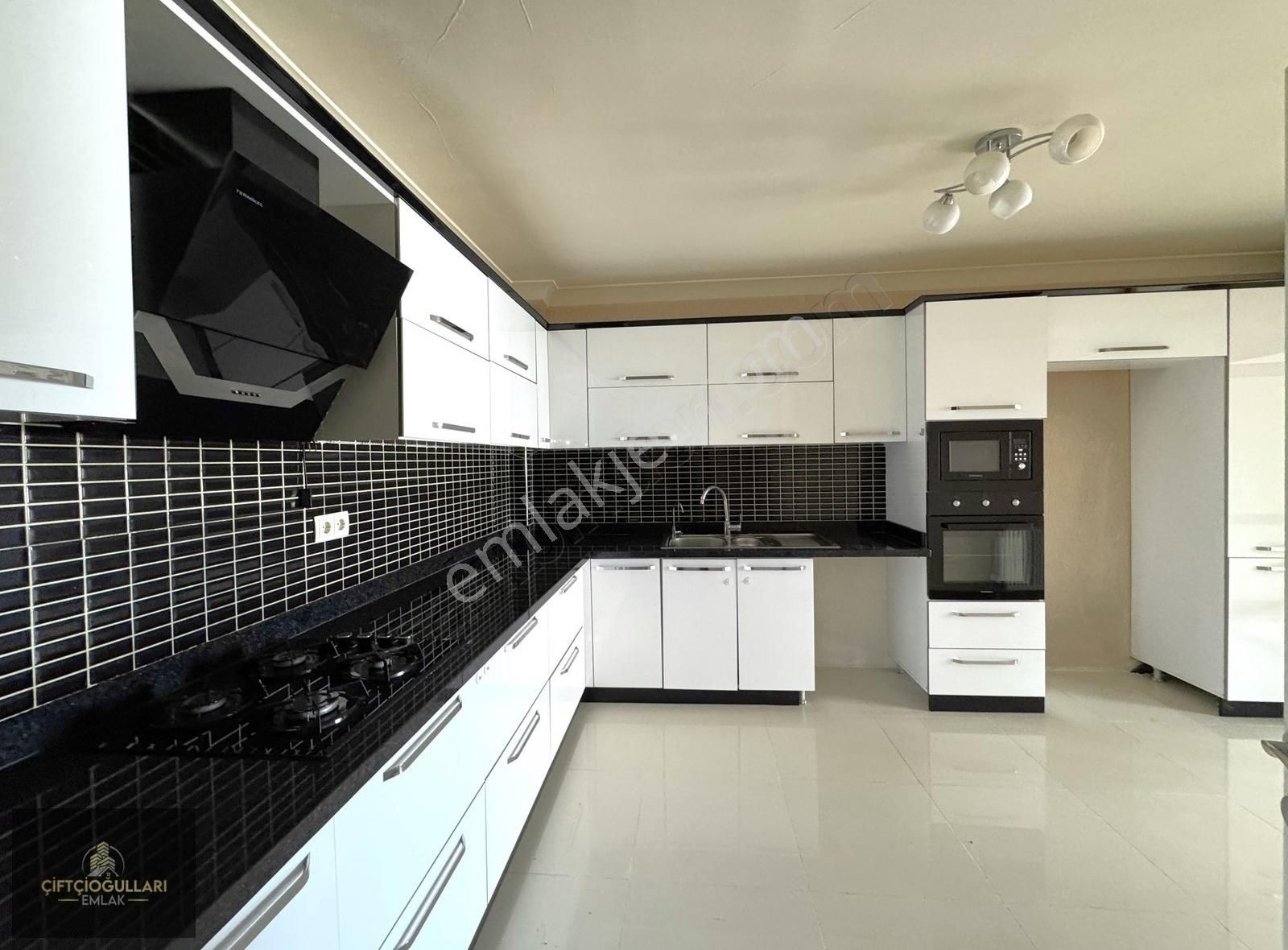 ▃çiftçioğullarından▃site İçersinde Geniş Peyzajlı 3+1 Lüks Daire