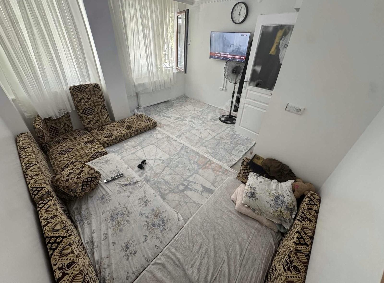 M.akif Te Satılık 1+1 Yüksek Giriş 70m'2 Balkonlu Daire