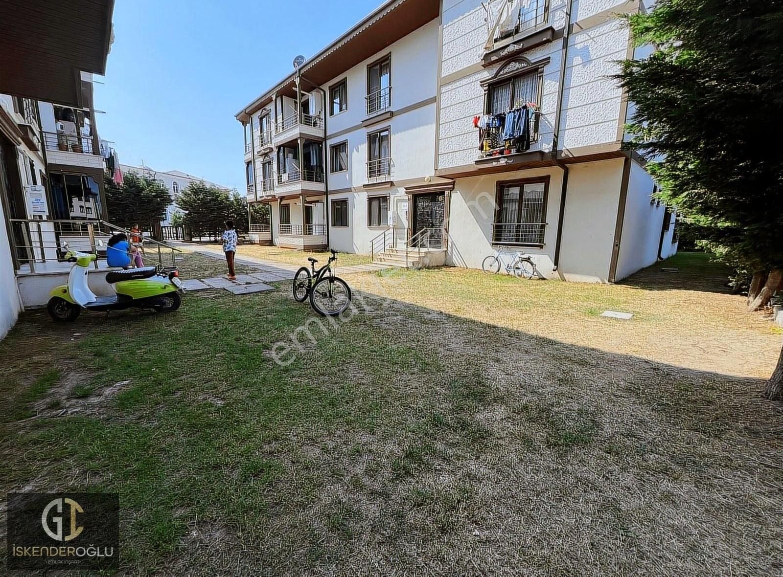 Ebeveyn Banyolu Müstakil Bahçeli Mutfak Ayrı 2+1 Fırsatt Daire