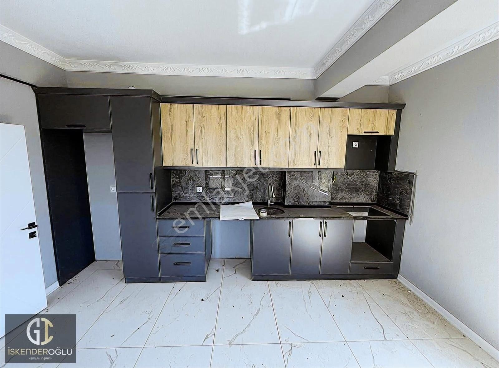 2+1 Ara Kat 80 M2 Kilerli Sıfır Daire - Görsel 3
