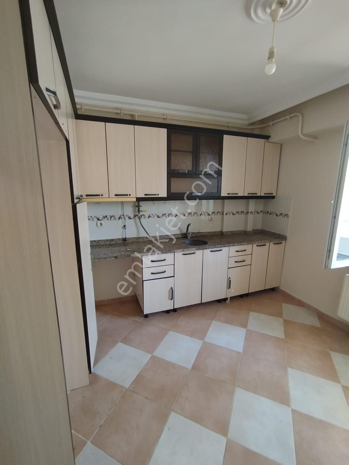Pınar Mahallesinde 3+1 Kiralık Daire
