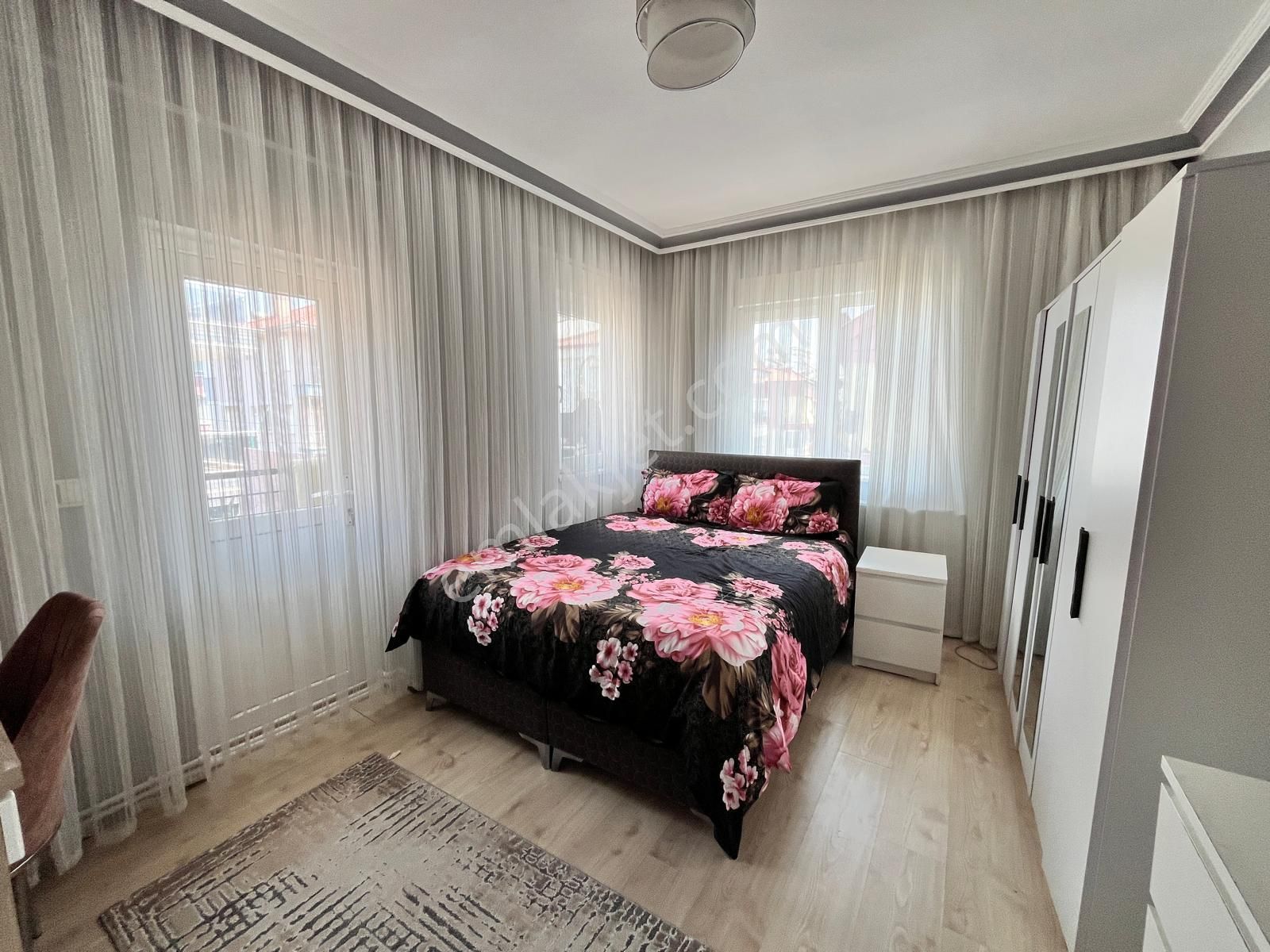 3+1 Mevlana Lokanta Arkası D.gazlı Ayrı Mutfak Otoparklı - Görsel 12