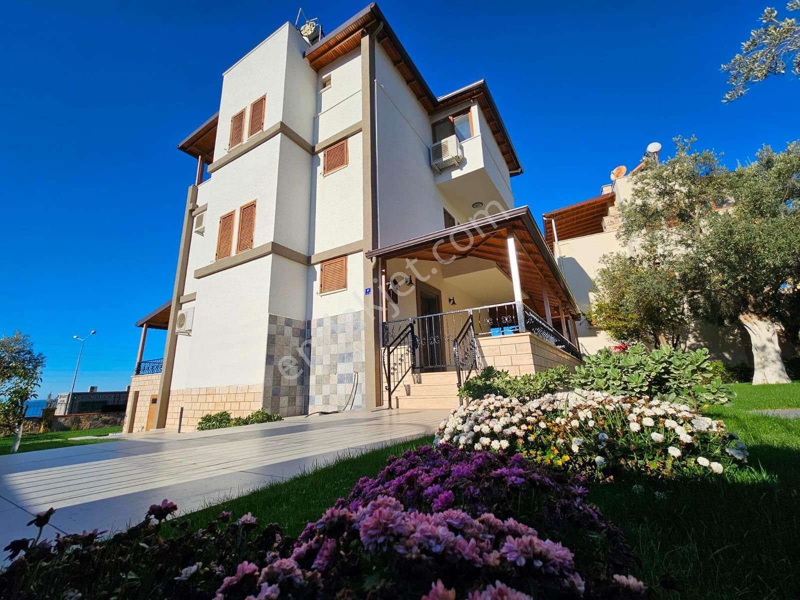 Denize 150 Metre Panoramik Deniz Manzaralı Tam Müstakil Villa - Görsel 30