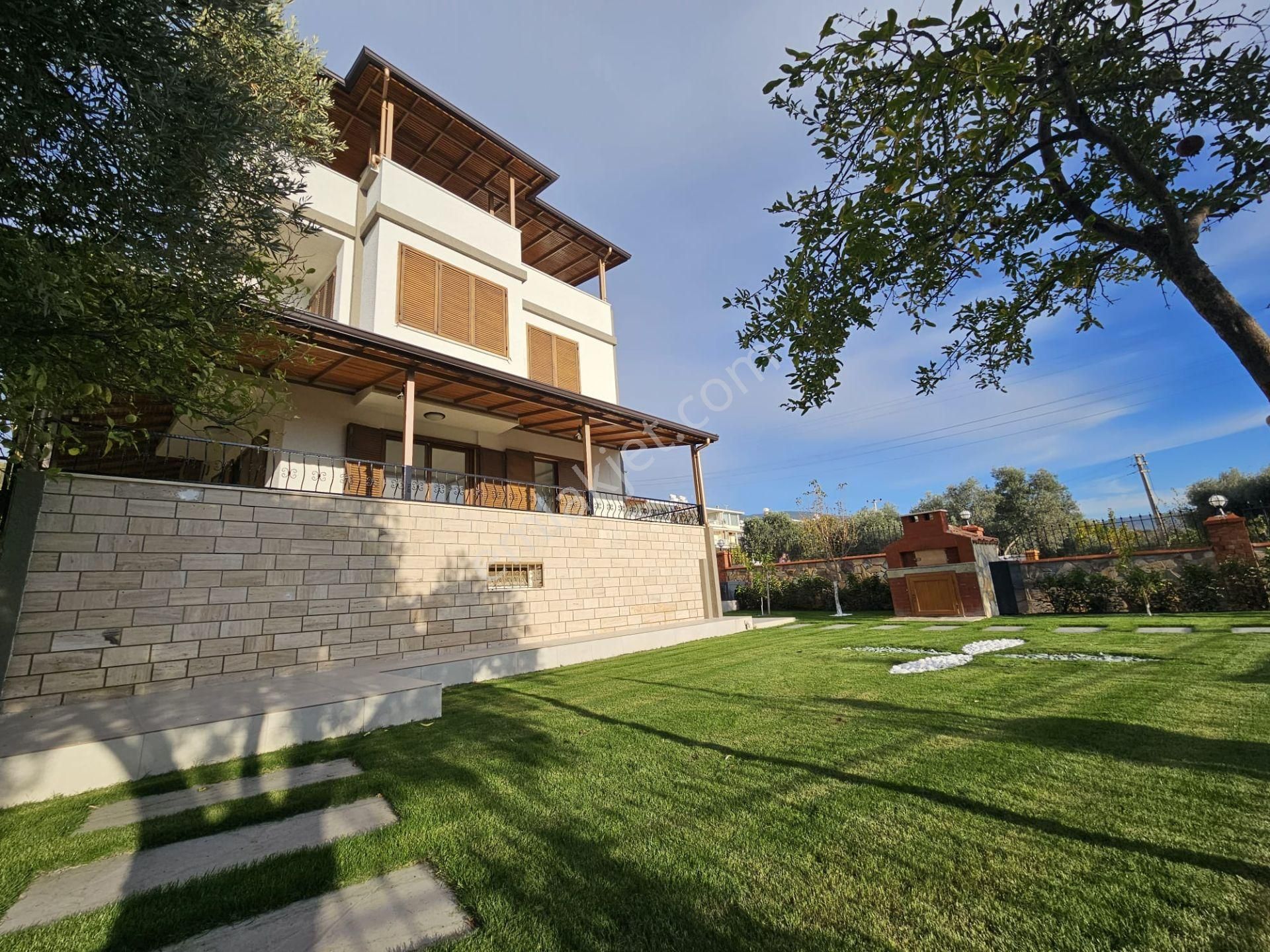 Denize 150 Metre Panoramik Deniz Manzaralı Tam Müstakil Villa - Görsel 3