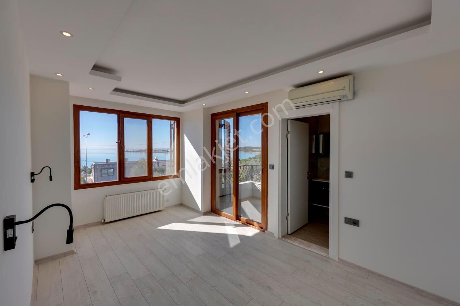 Denize 150 Metre Panoramik Deniz Manzaralı Tam Müstakil Villa - Görsel 23