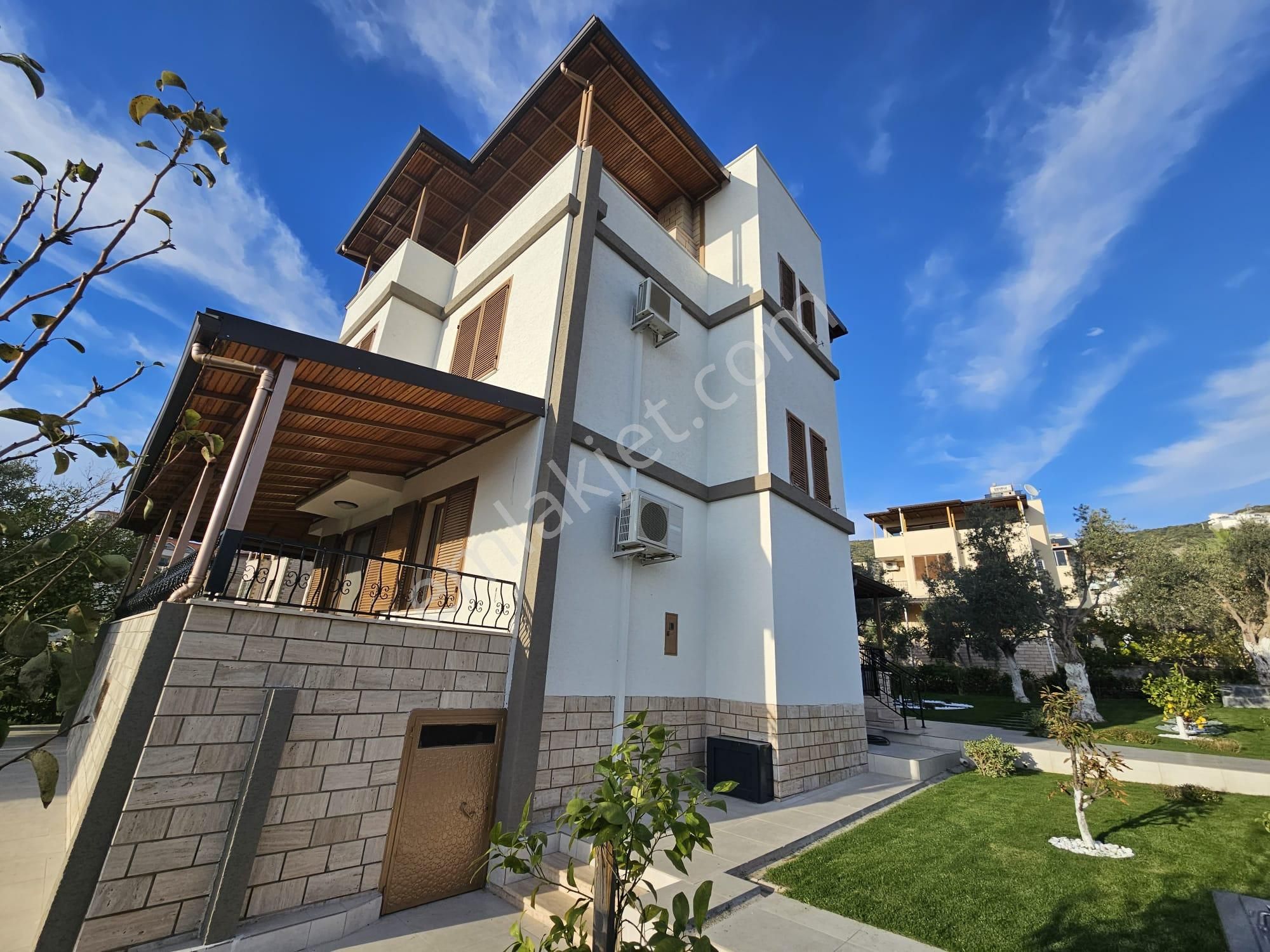 Denize 150 Metre Panoramik Deniz Manzaralı Tam Müstakil Villa - Görsel 6