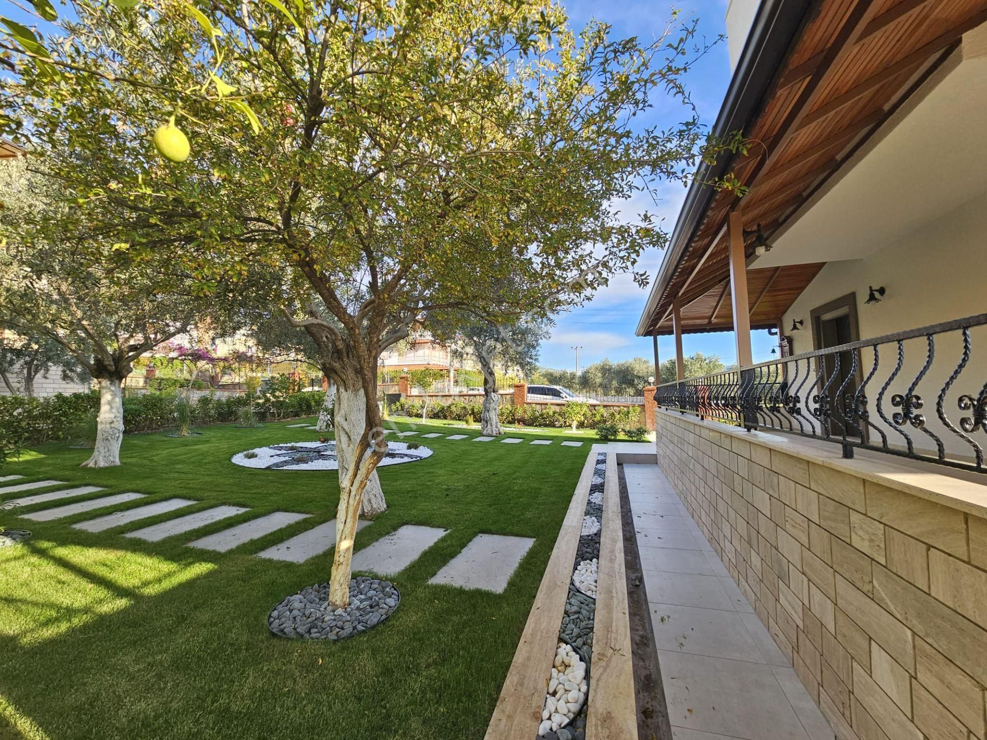 Denize 150 Metre Panoramik Deniz Manzaralı Tam Müstakil Villa - Görsel 12