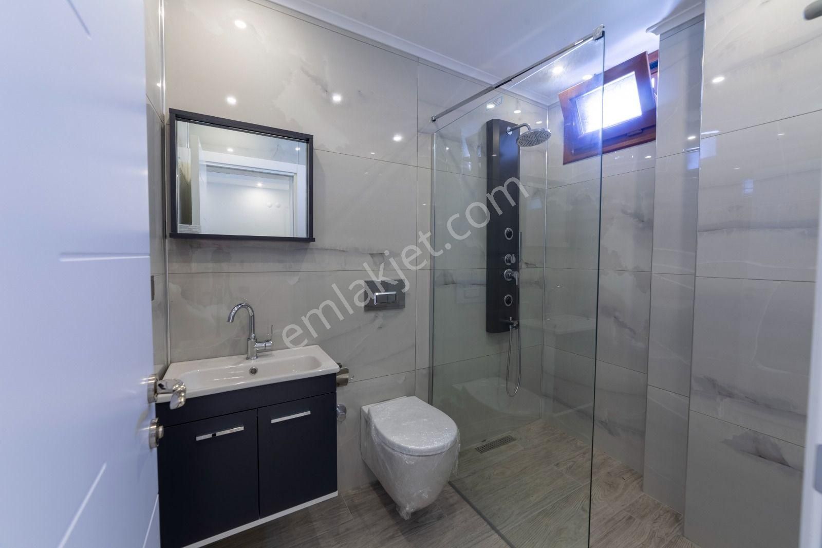 Denize 150 Metre Panoramik Deniz Manzaralı Tam Müstakil Villa - Görsel 22