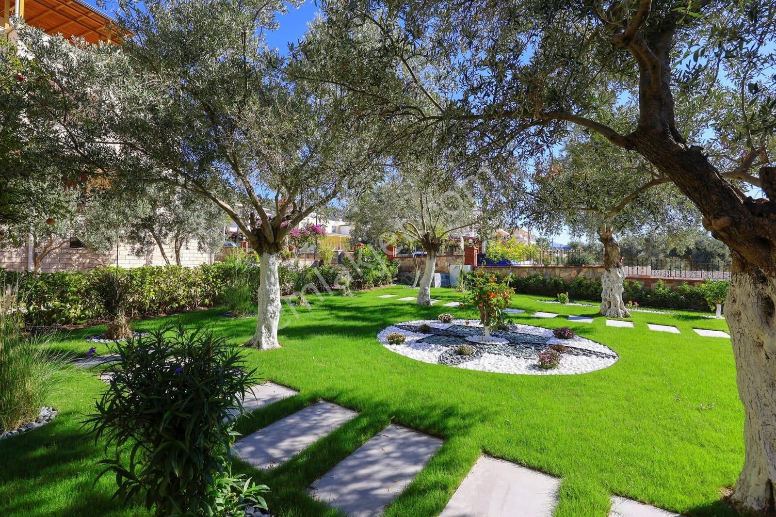 Denize 150 Metre Panoramik Deniz Manzaralı Tam Müstakil Villa - Görsel 16