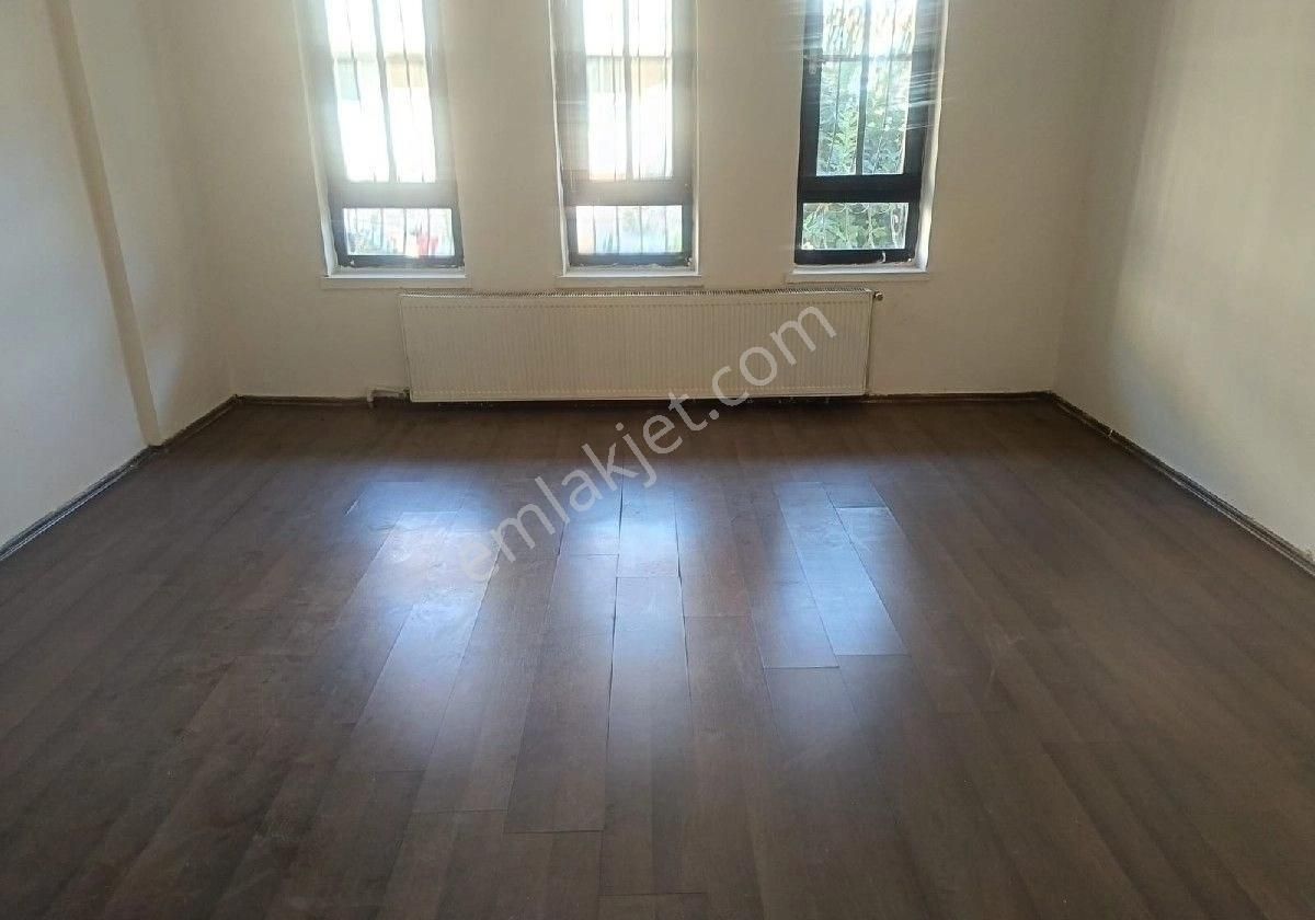 Keçiören Bağlarbaşında 3+1 Giriş Daire