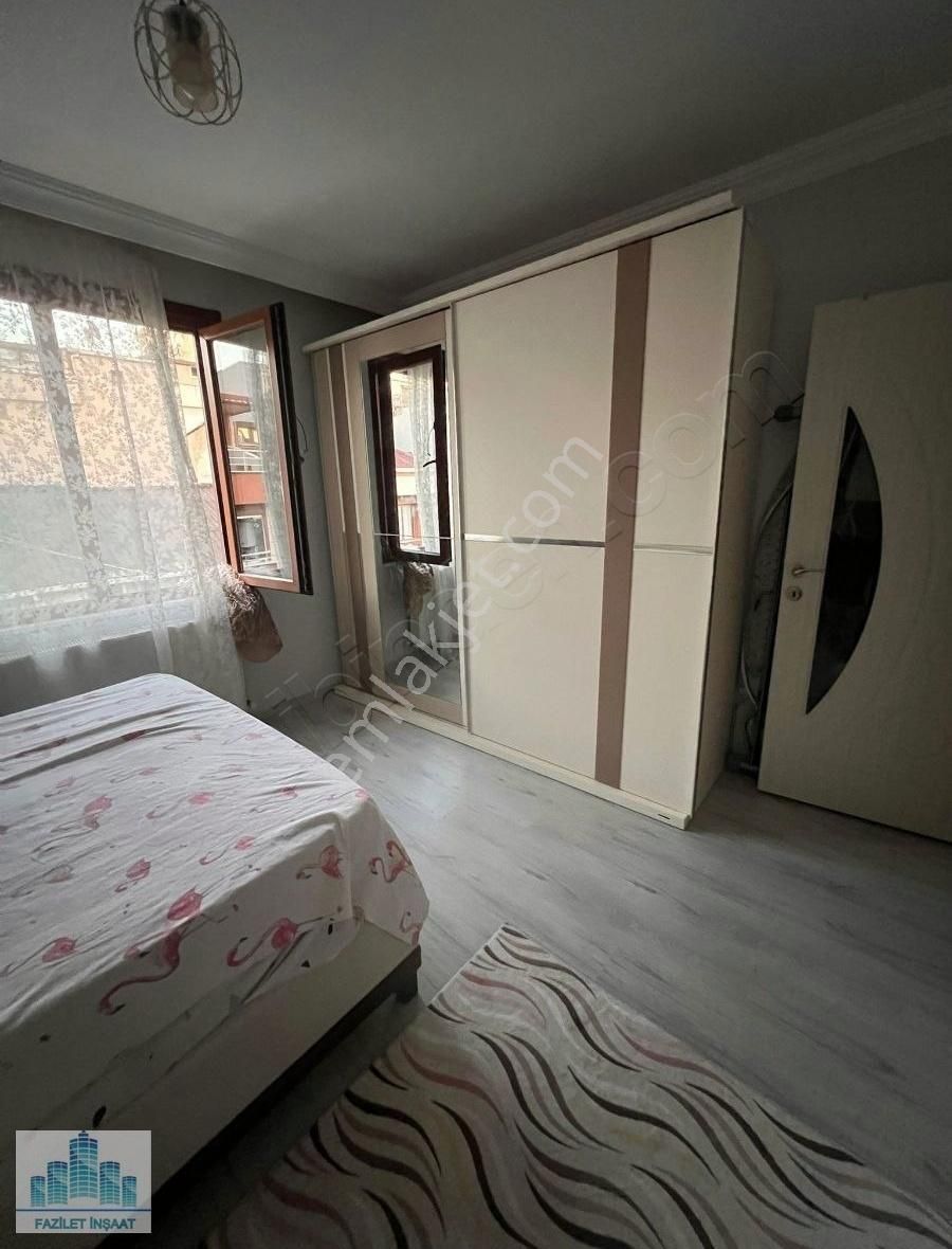 Dubleks Kullanışlı Temiz Aile Apartmanında