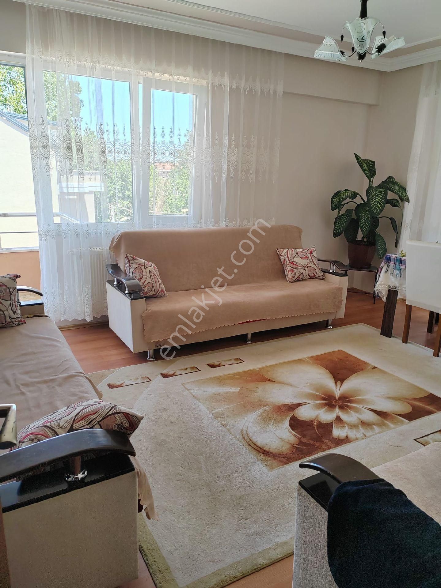 📢kocaeli De Başiskele Barbaros Mah. 3+1 Acil 3 Katlı Binanın Giriş Katı 135 M² Daire📢