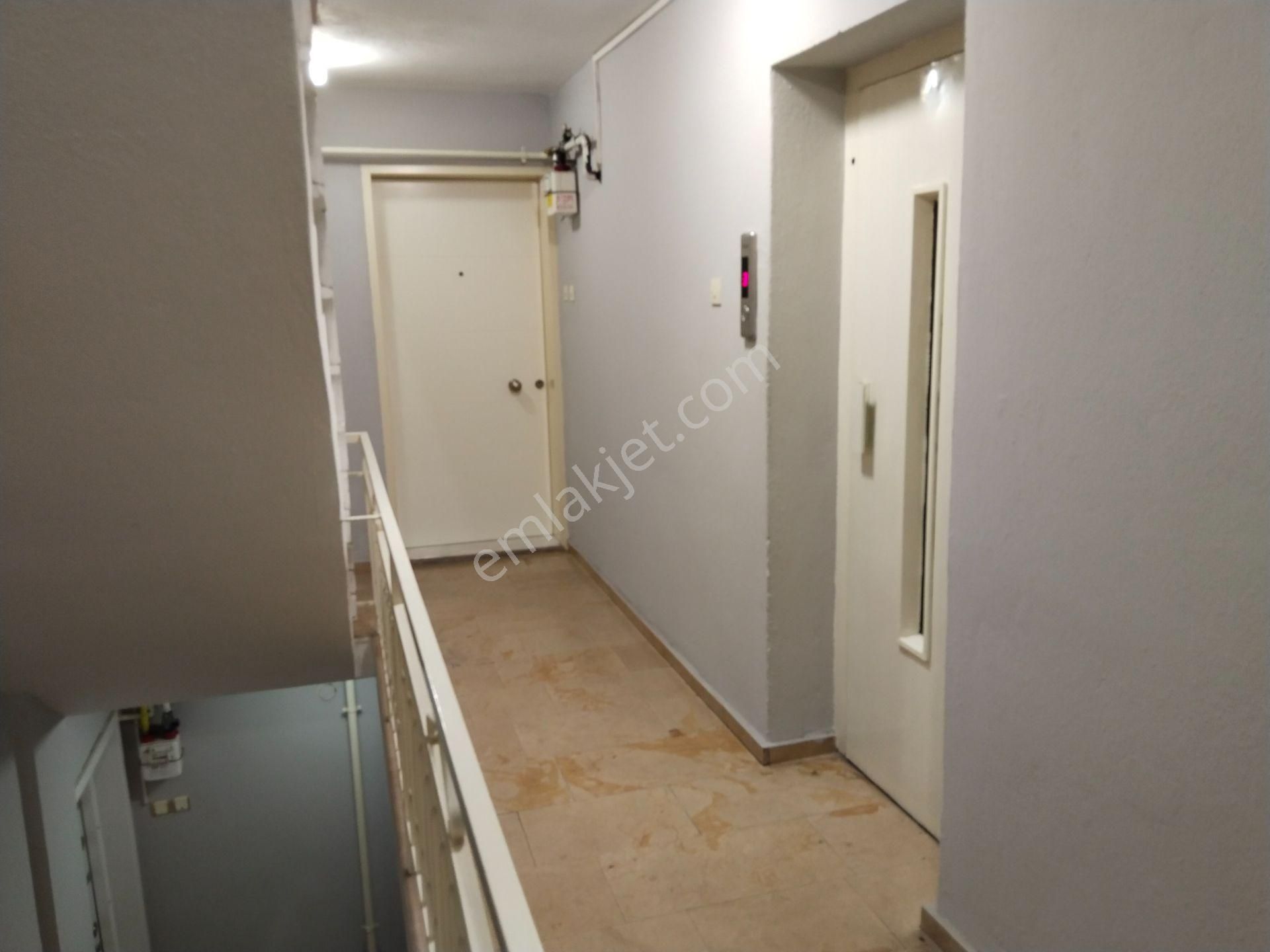 Karşıyaka Belediyesi Yakını Satılık 2+1 Asansörlü Daire - Görsel 9