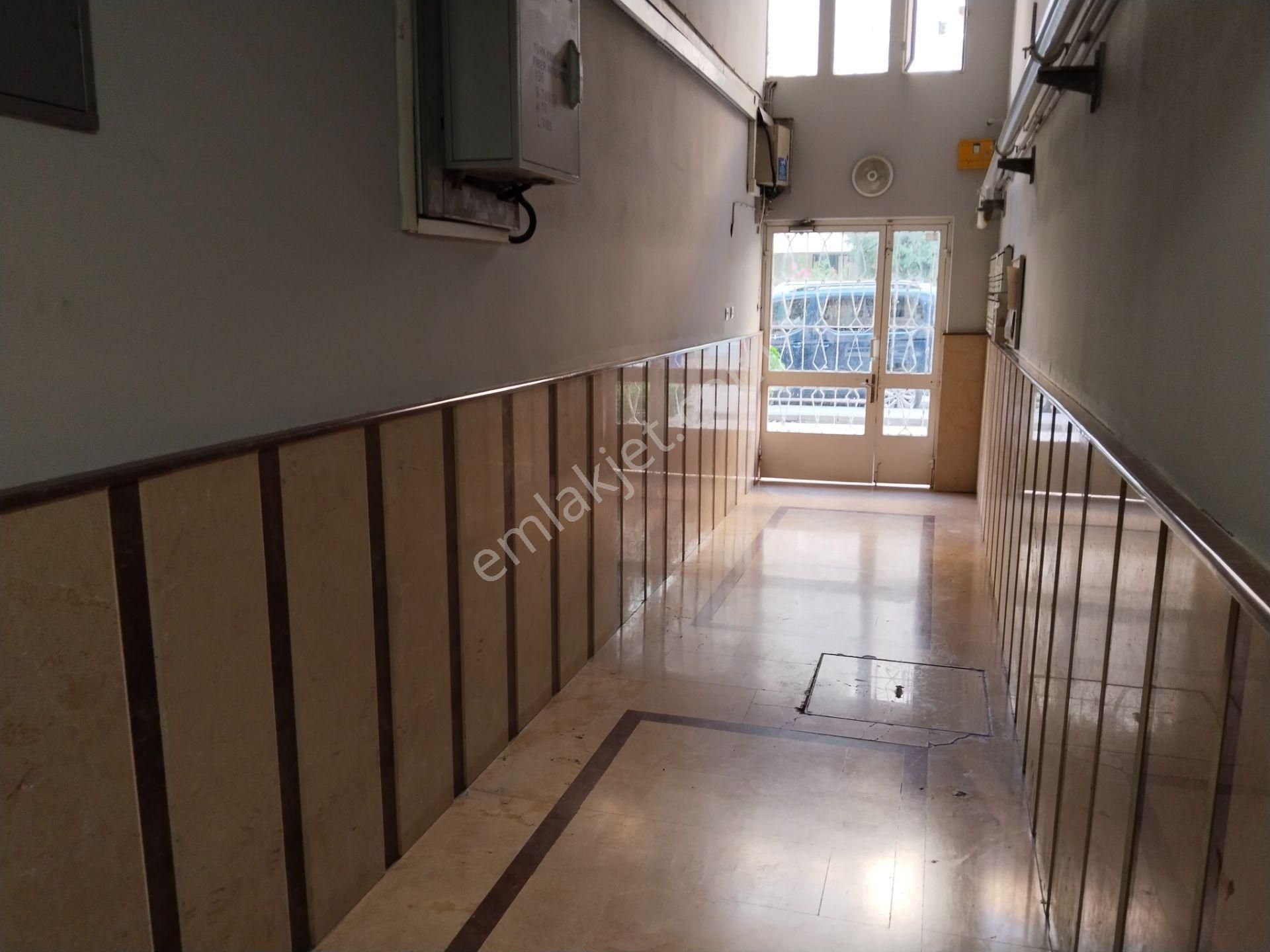 Karşıyaka Belediyesi Yakını Satılık 2+1 Asansörlü Daire - Görsel 3