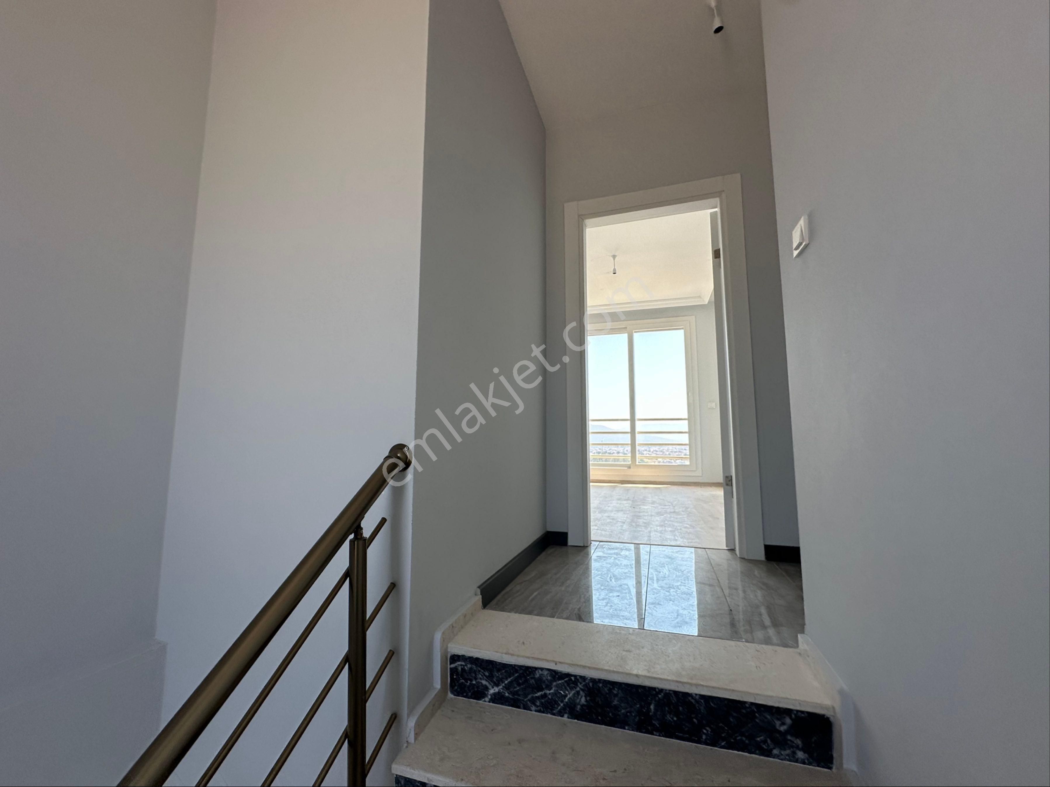 İzmir Seferihisar Doğanbey De Satılık2+1 Yazlık Villa Full Deniz Manzaralı - Görsel 24