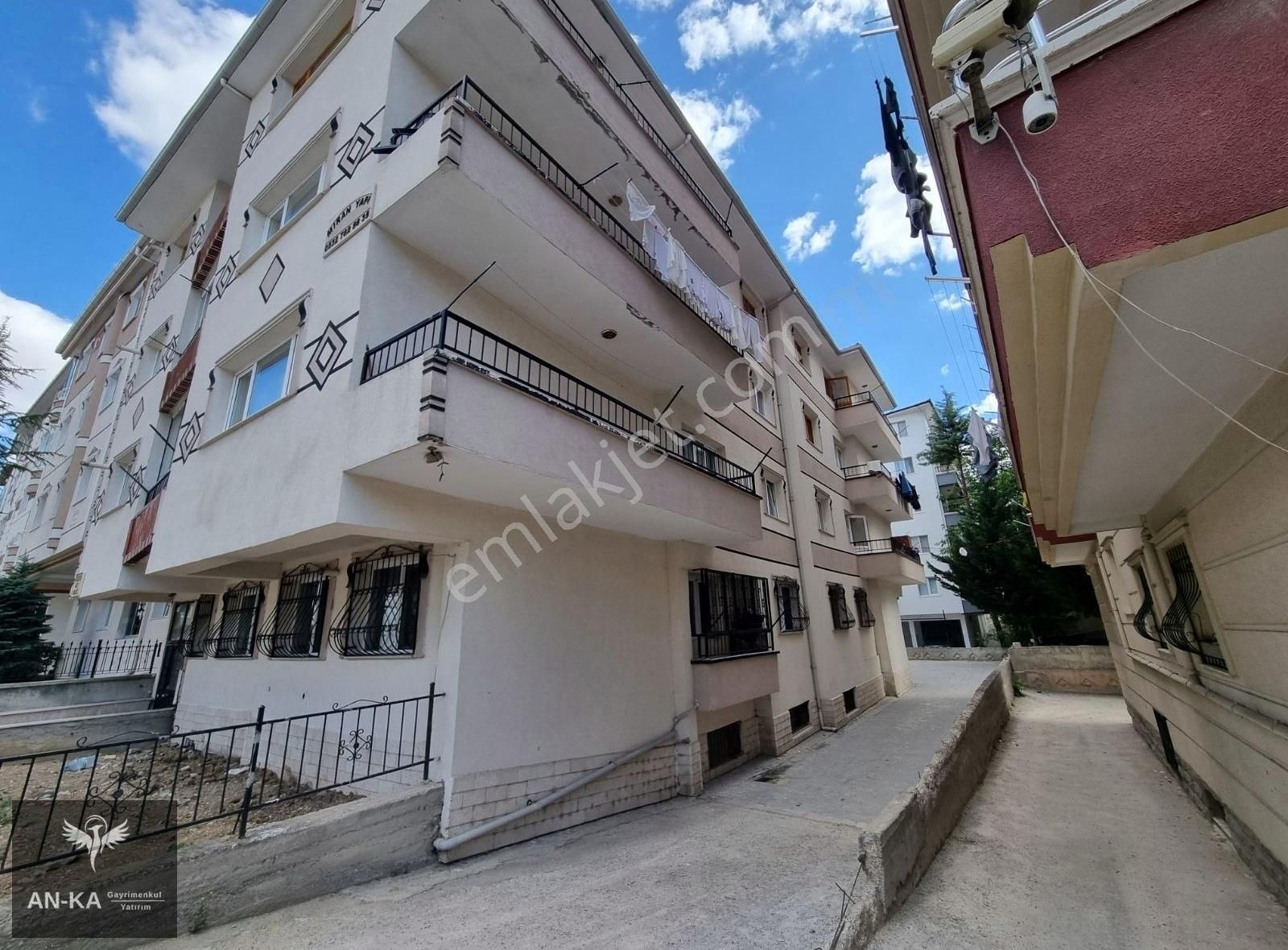 An-ka 'dan Elvankentte Merkezı Konumda İçi Yapılı Daire