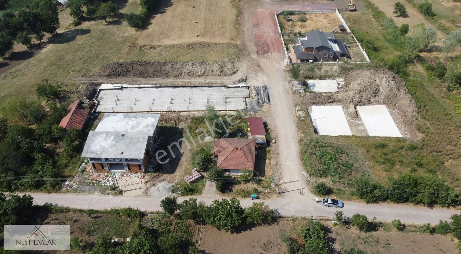 925 M2 Arsa Ve Müstakil Ev
