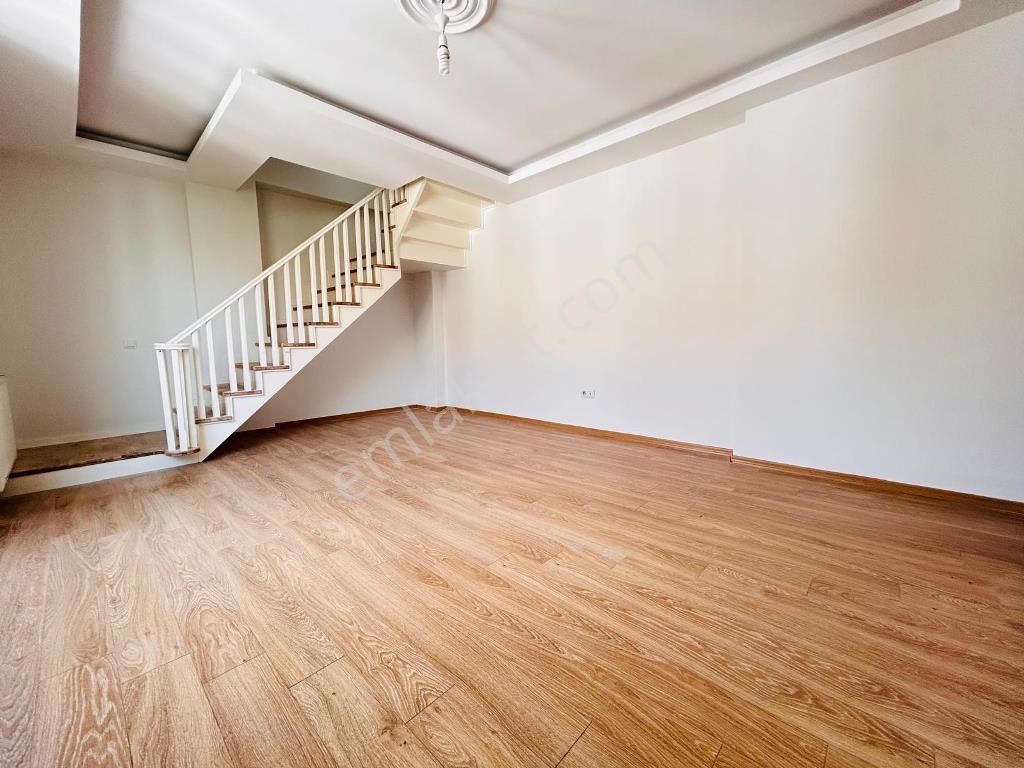 Kaçmaz'dan Ön Cephe Ayrı Mutfaklı Geniş Teraslı Lüks 4+2!! - Görsel 16