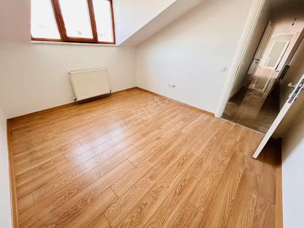 Kaçmaz'dan Ön Cephe Ayrı Mutfaklı Geniş Teraslı Lüks 4+2!! - Görsel 12