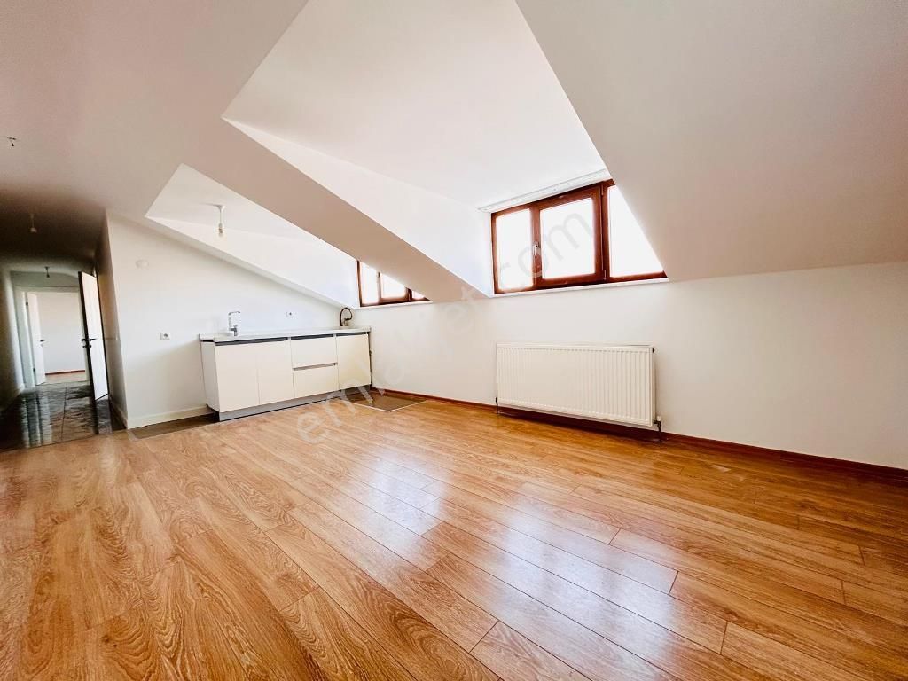 Kaçmaz'dan Ön Cephe Ayrı Mutfaklı Geniş Teraslı Lüks 4+2!! - Görsel 4