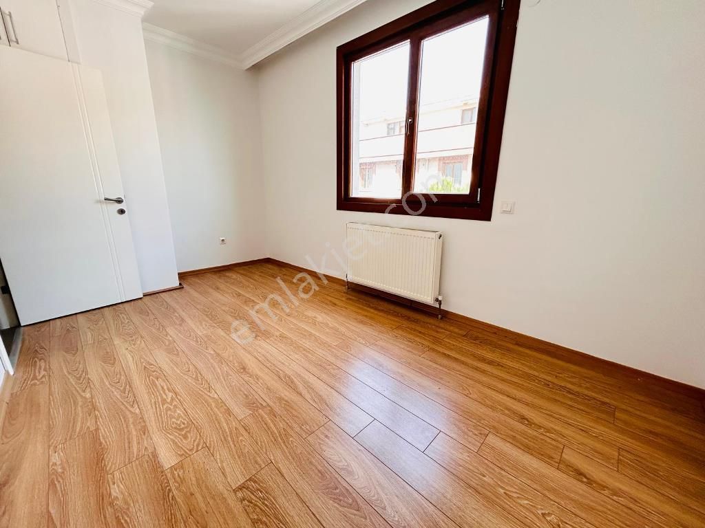 Kaçmaz'dan Ön Cephe Ayrı Mutfaklı Geniş Teraslı Lüks 4+2!! - Görsel 26