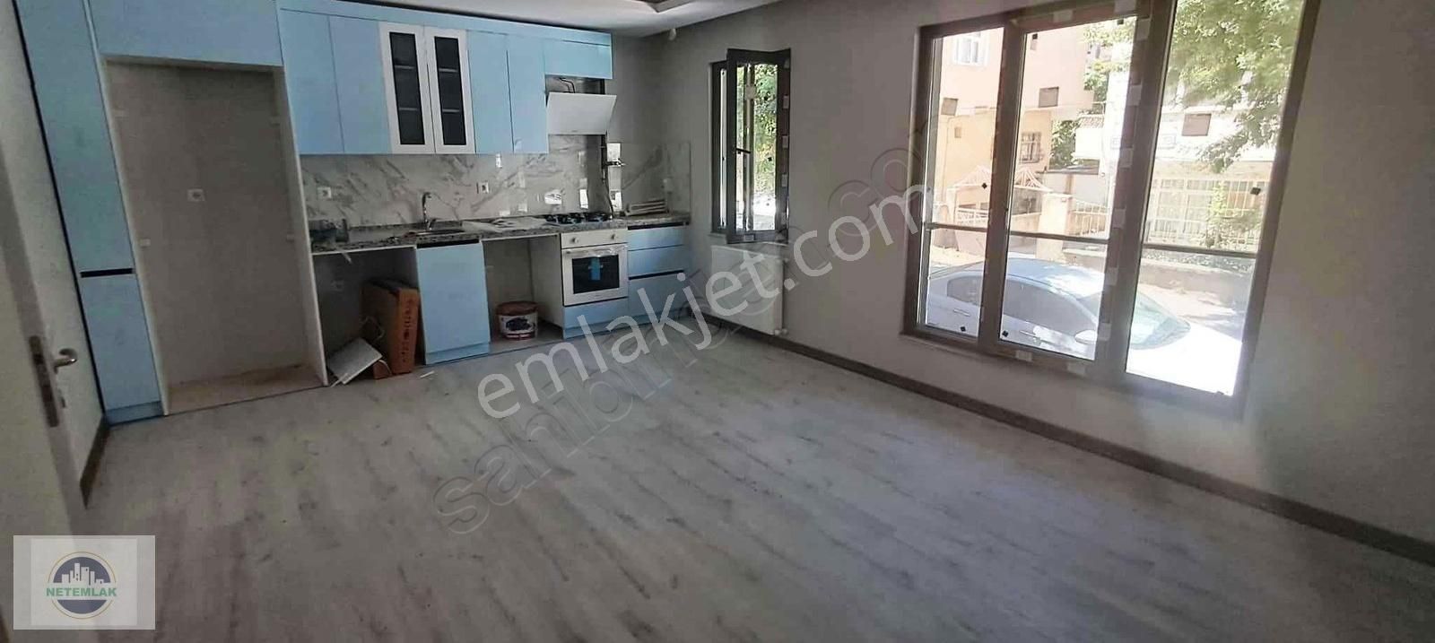 Tramvaya Yakın Sıfır Binada 2+1 Odalı Yüksek Giriş Daire