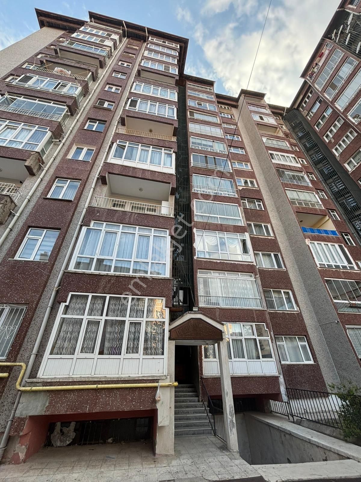 Epadan Dolunay Sitesinde İçi Yapılı 3+1 Satlık Daire