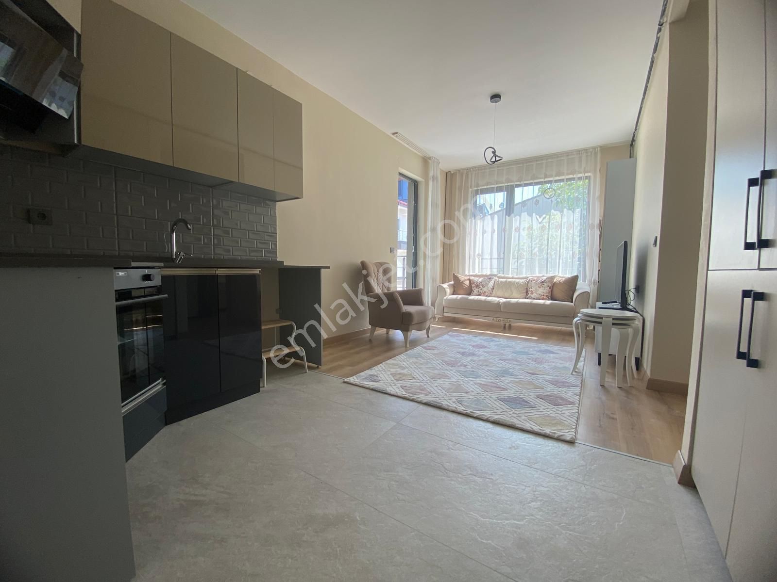 İncek Taşpınar Merkezi Konum Ara Kat Eşyalı Kiralık 1+1 Daire