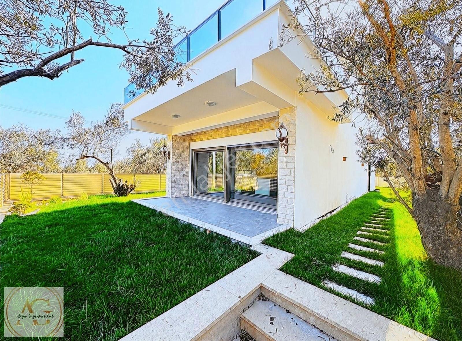 Arya'da Güre Merkezde Deniz Ve Dağ Manzaralı Bağımsız Villa - Görsel 11