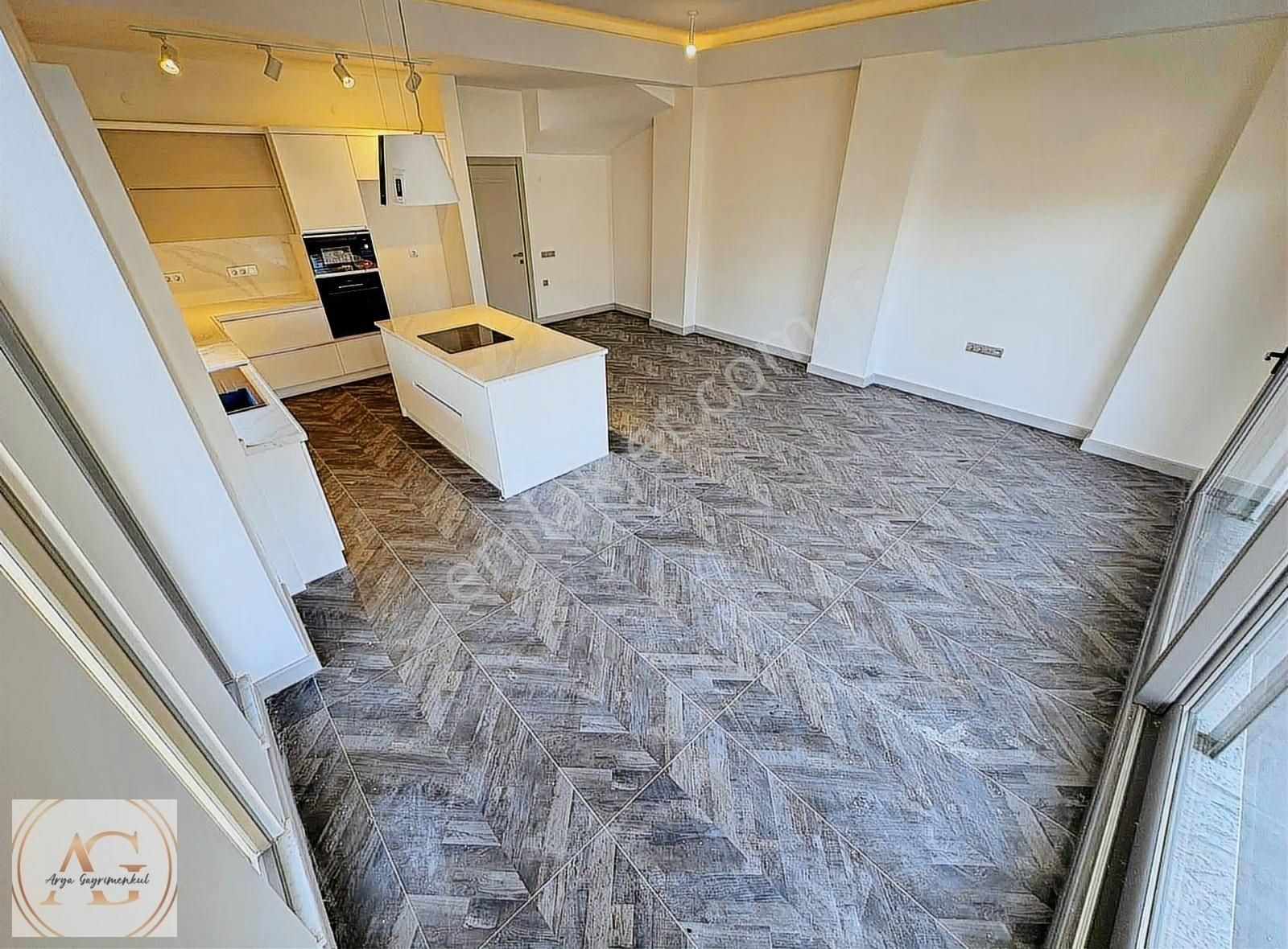 Arya'da Güre Merkezde Deniz Ve Dağ Manzaralı Bağımsız Villa - Görsel 34