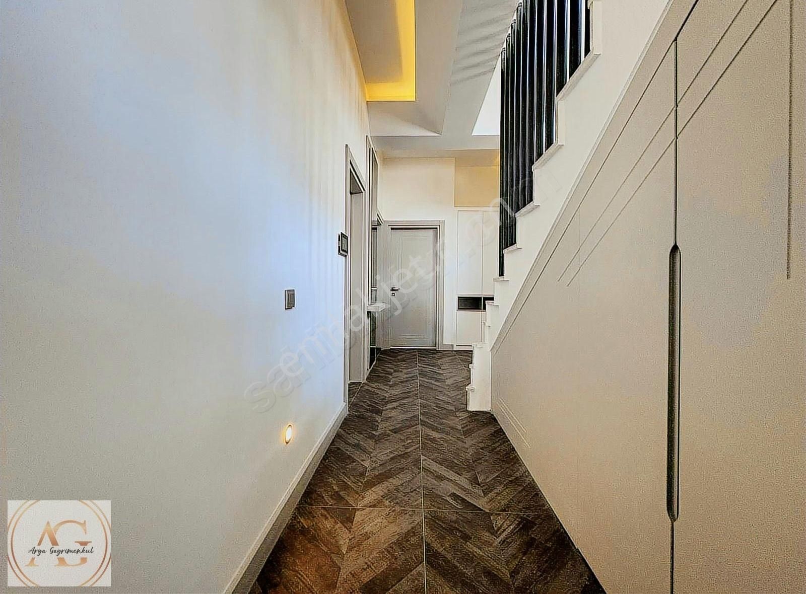 Arya'da Güre Merkezde Deniz Ve Dağ Manzaralı Bağımsız Villa - Görsel 31