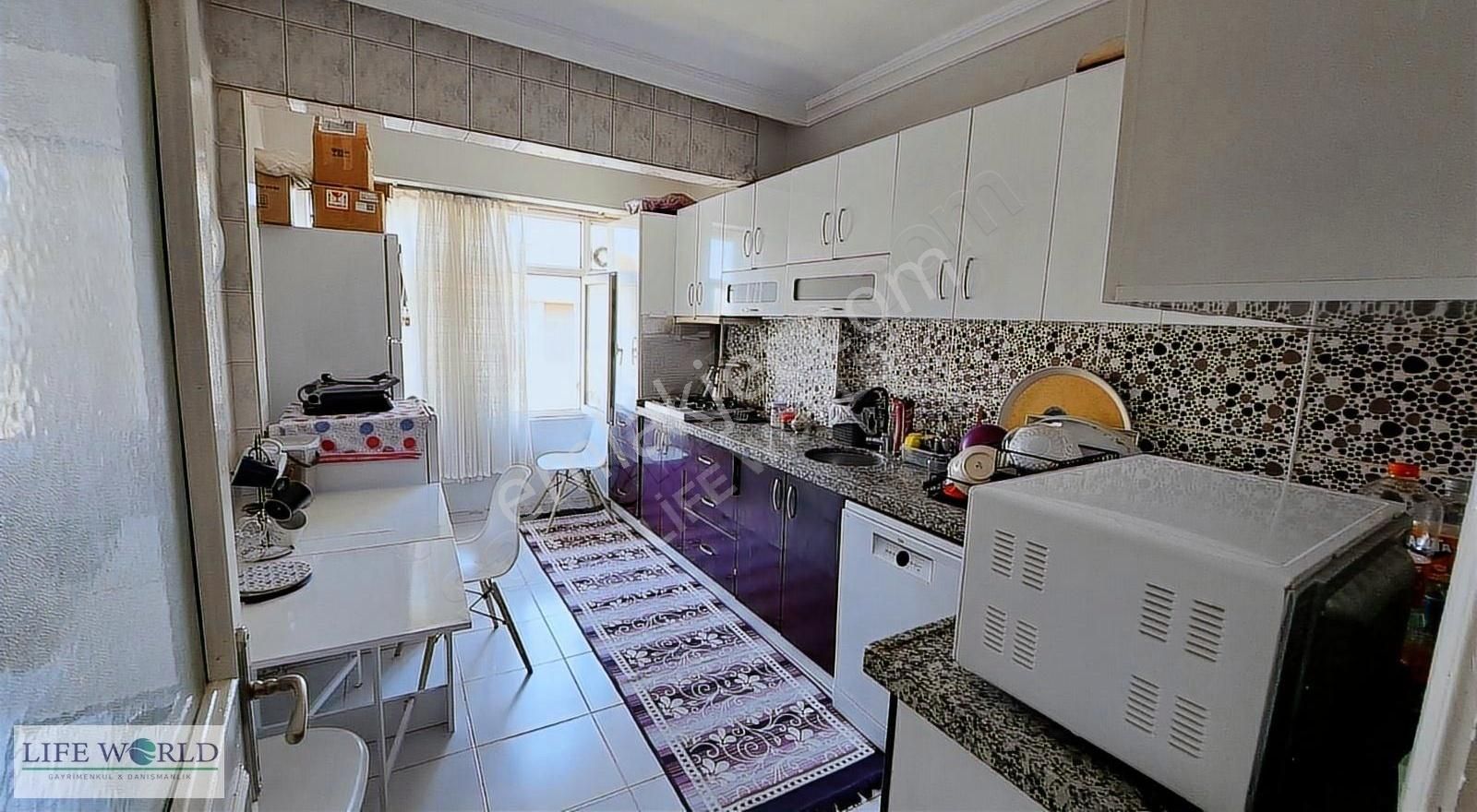 Bağcılar, Yenigün Mahallesinde 3+1 Satılık Daire..