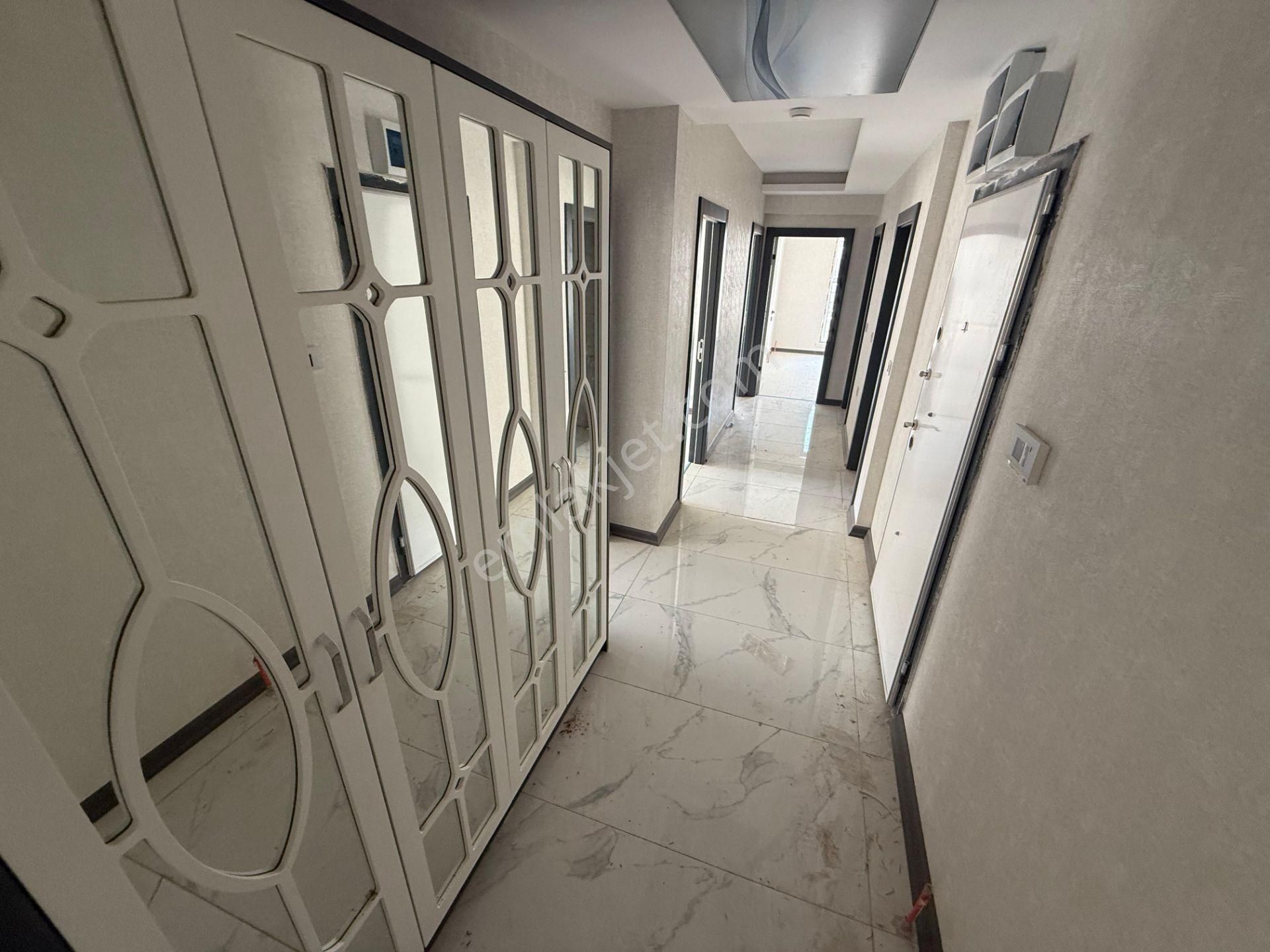 Keçiörende 3+1 Cadde Yakın Sıfır İskanlı Teras Balkonlu Öncepheli - Görsel 14