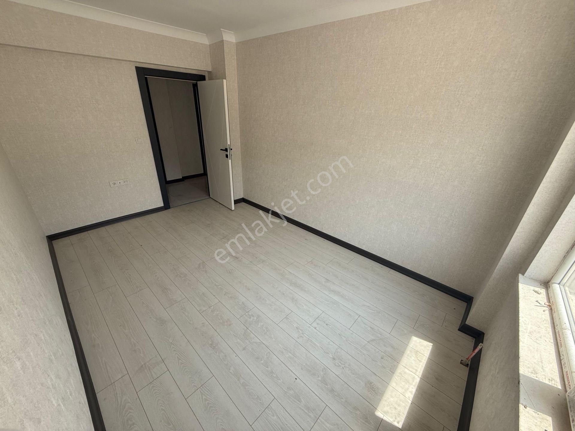 Keçiörende 3+1 Cadde Yakın Sıfır İskanlı Teras Balkonlu Öncepheli - Görsel 11