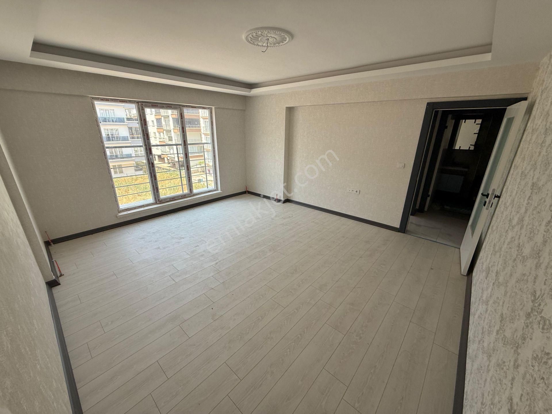 Keçiörende 3+1 Cadde Yakın Sıfır İskanlı Teras Balkonlu Öncepheli - Görsel 18