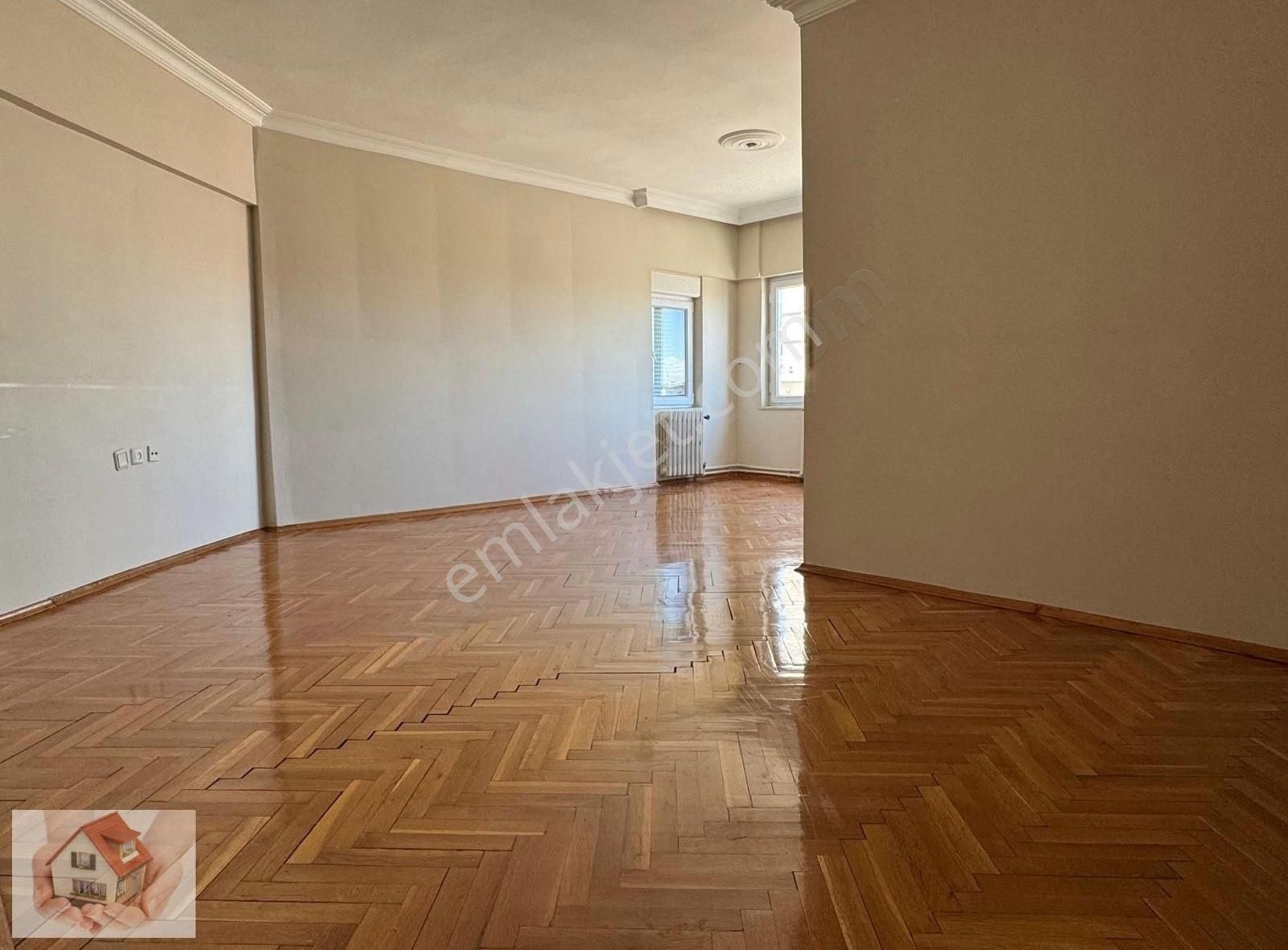 Doğuştan Atakentte Kiralık Site İçi Daire 110 M & 2+1 & 32.000 T