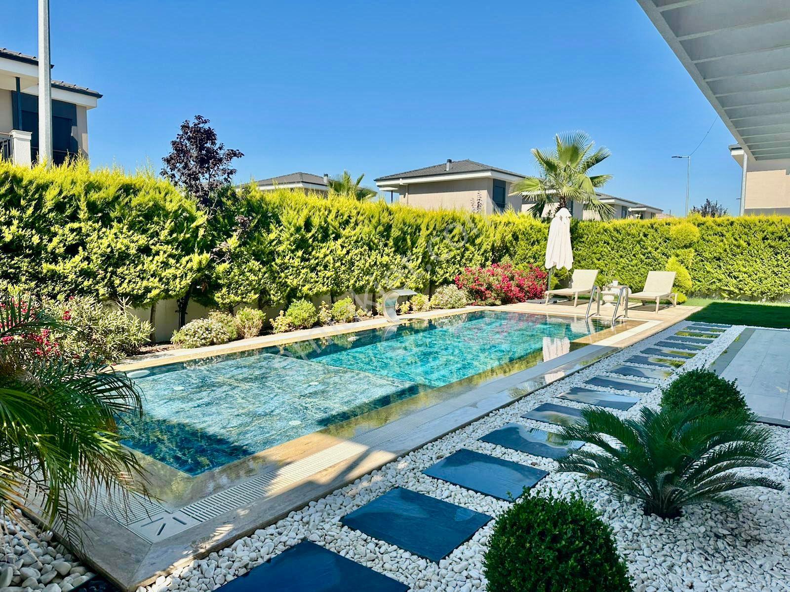 Tek Müstakil Özel Havuzlu 4+1 Full Eşyalı Yok Yok - Görsel 30