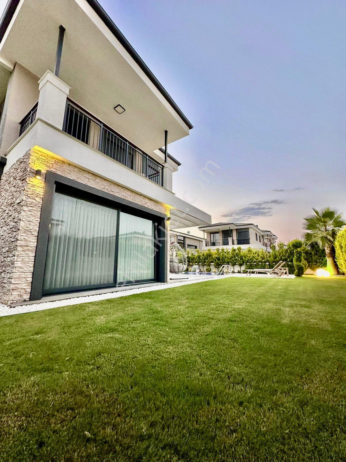 Tek Müstakil Özel Havuzlu 4+1 Full Eşyalı Yok Yok - Görsel 34