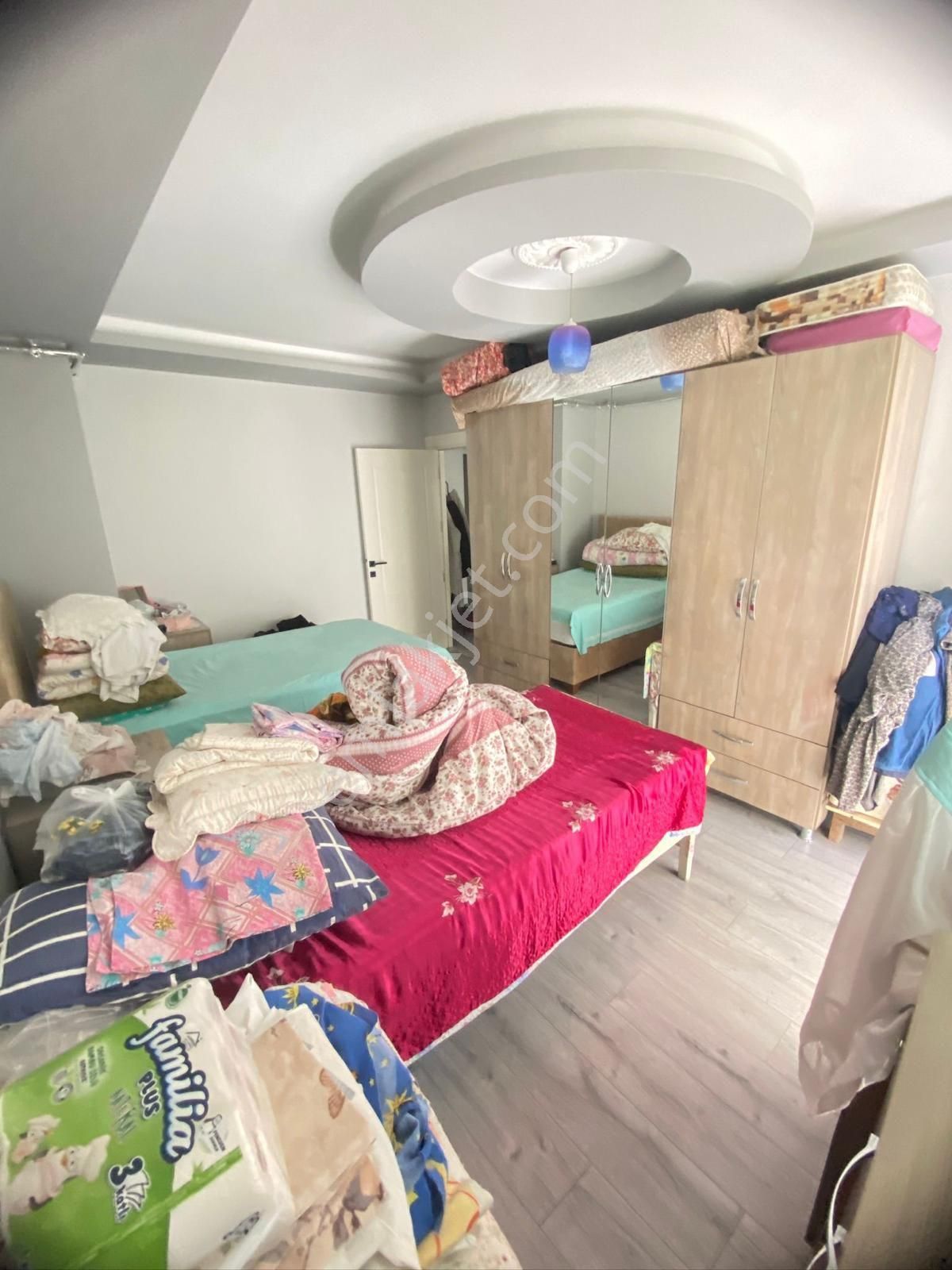 Mersin Toroslar Tozkoparan Mah. 4+1 Doğalgaz Kombili Zemin Üstü 1.kat Bina Yaşı 6