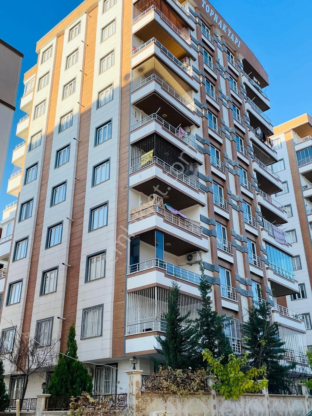 Yavuz Emlak Tan Satılık Daire Arakat Karaköprü Gençlik Merkezı Arkasi