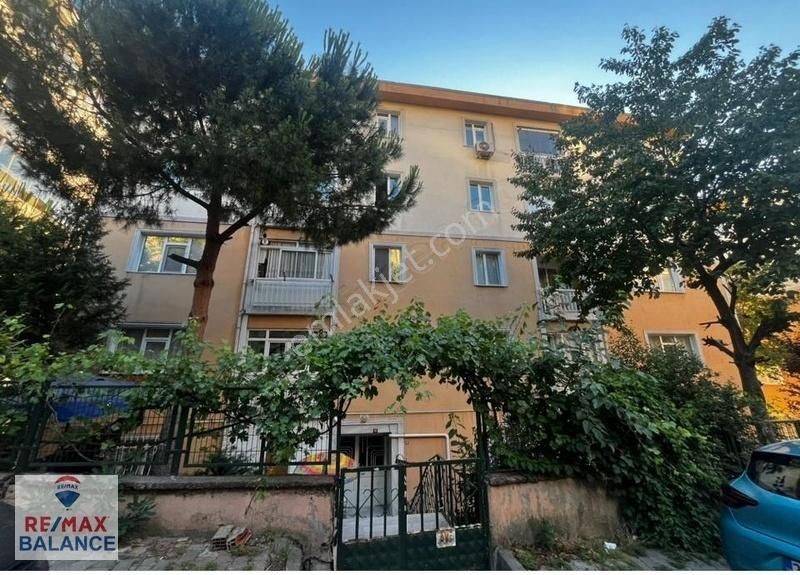 Kartal Uğur Mumcu'da Site İçinde Satılık 3+1 Daire