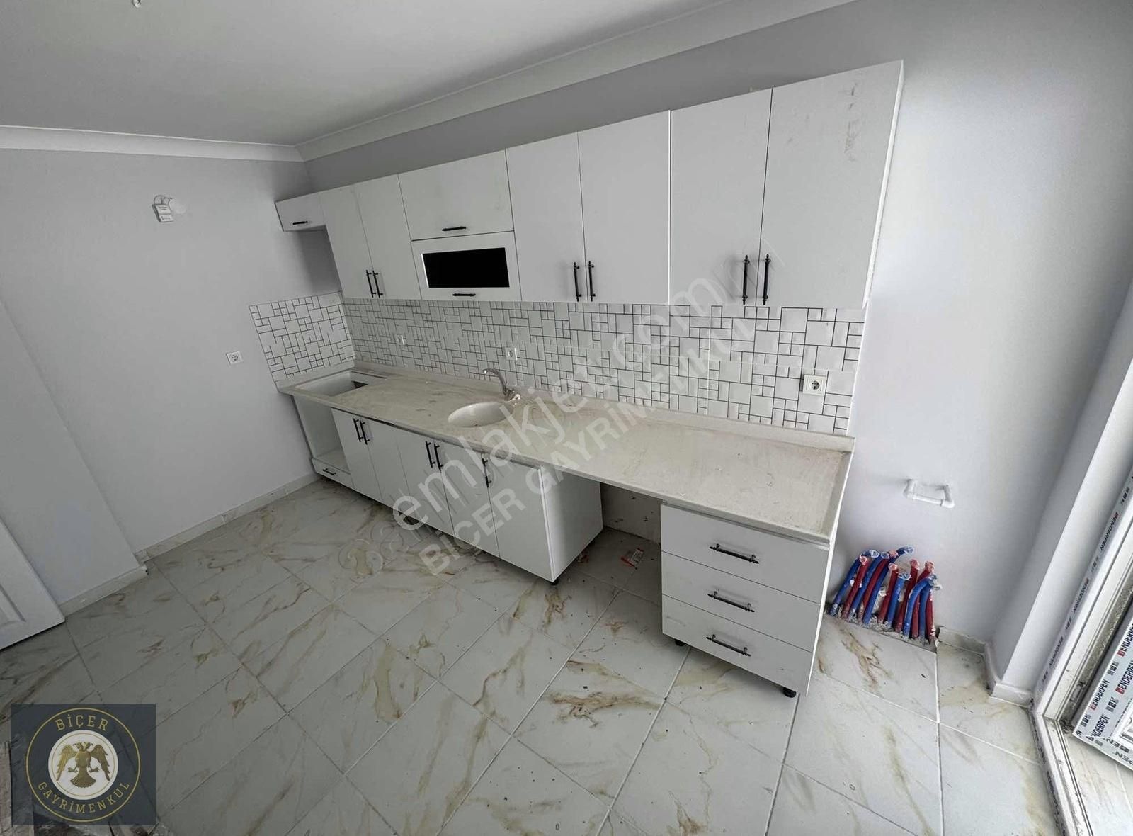Giriş Kat Fiyatına Sıfır Son Kat Asasörlü 110 M2 __3+1 Daire