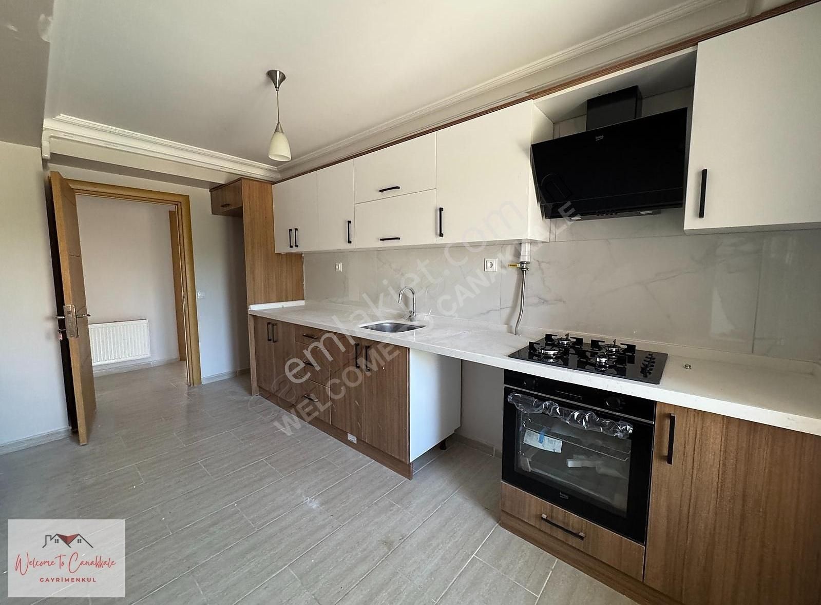 Çanakkale Barbaros Mahallesi Troya Caddesi Nde Kiralık 3+1 Daire