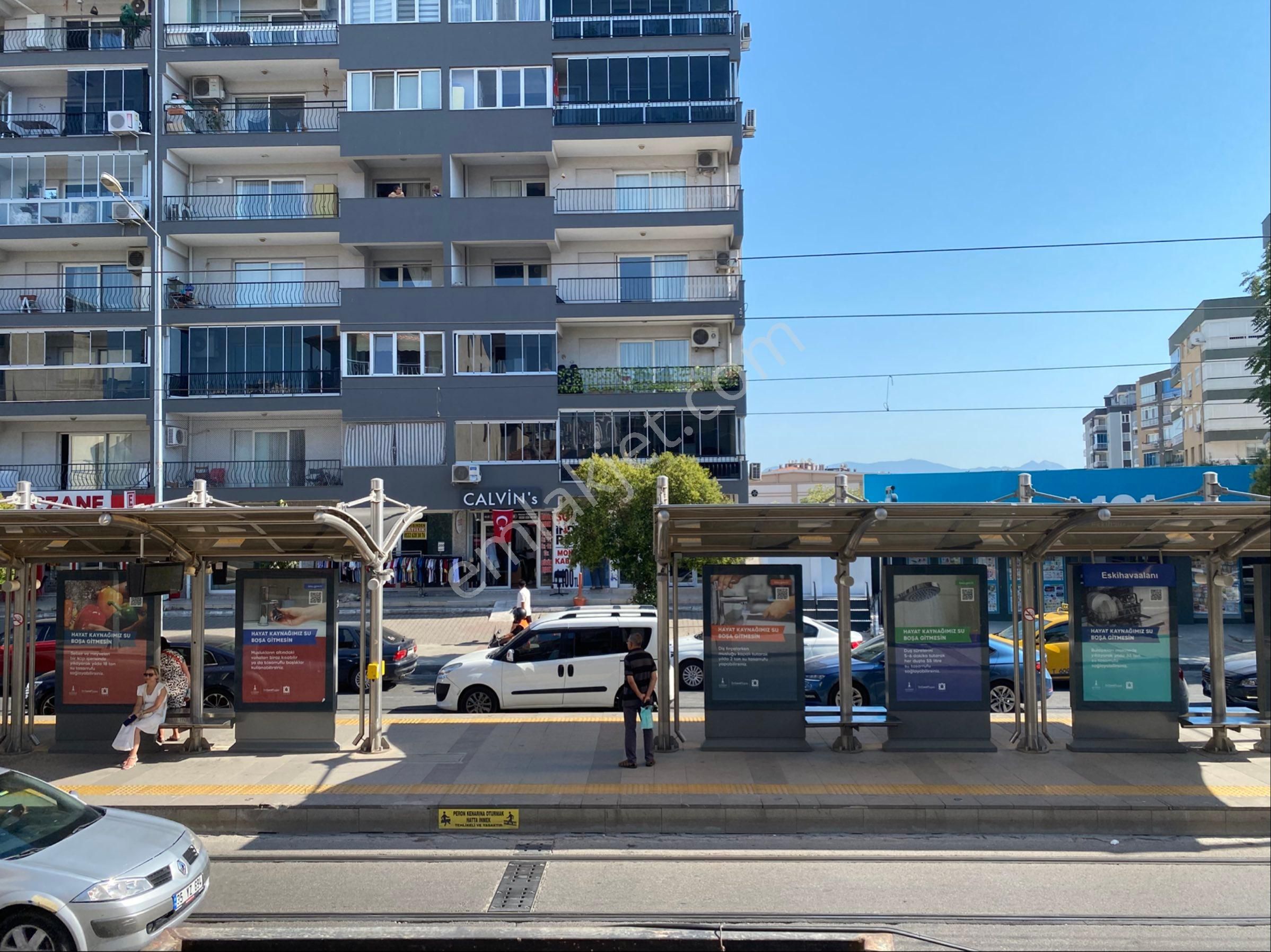 Çiğli Eski Havaalanı Caddesinde Satılık Bina - Görsel 7