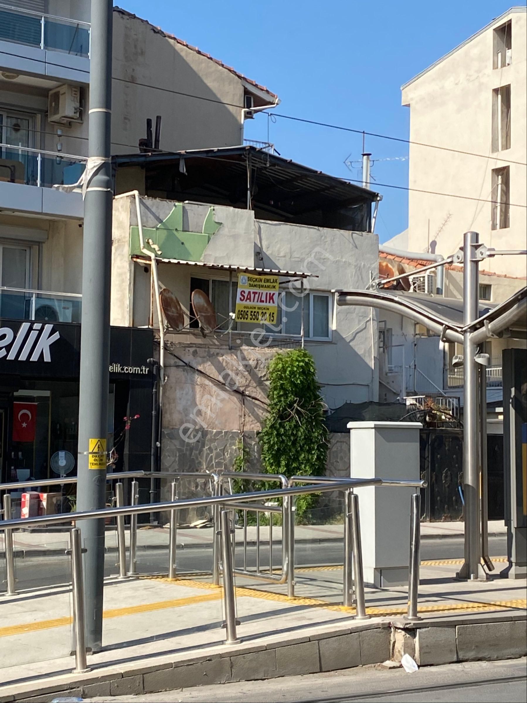 Çiğli Eski Havaalanı Caddesinde Satılık Bina - Görsel 5