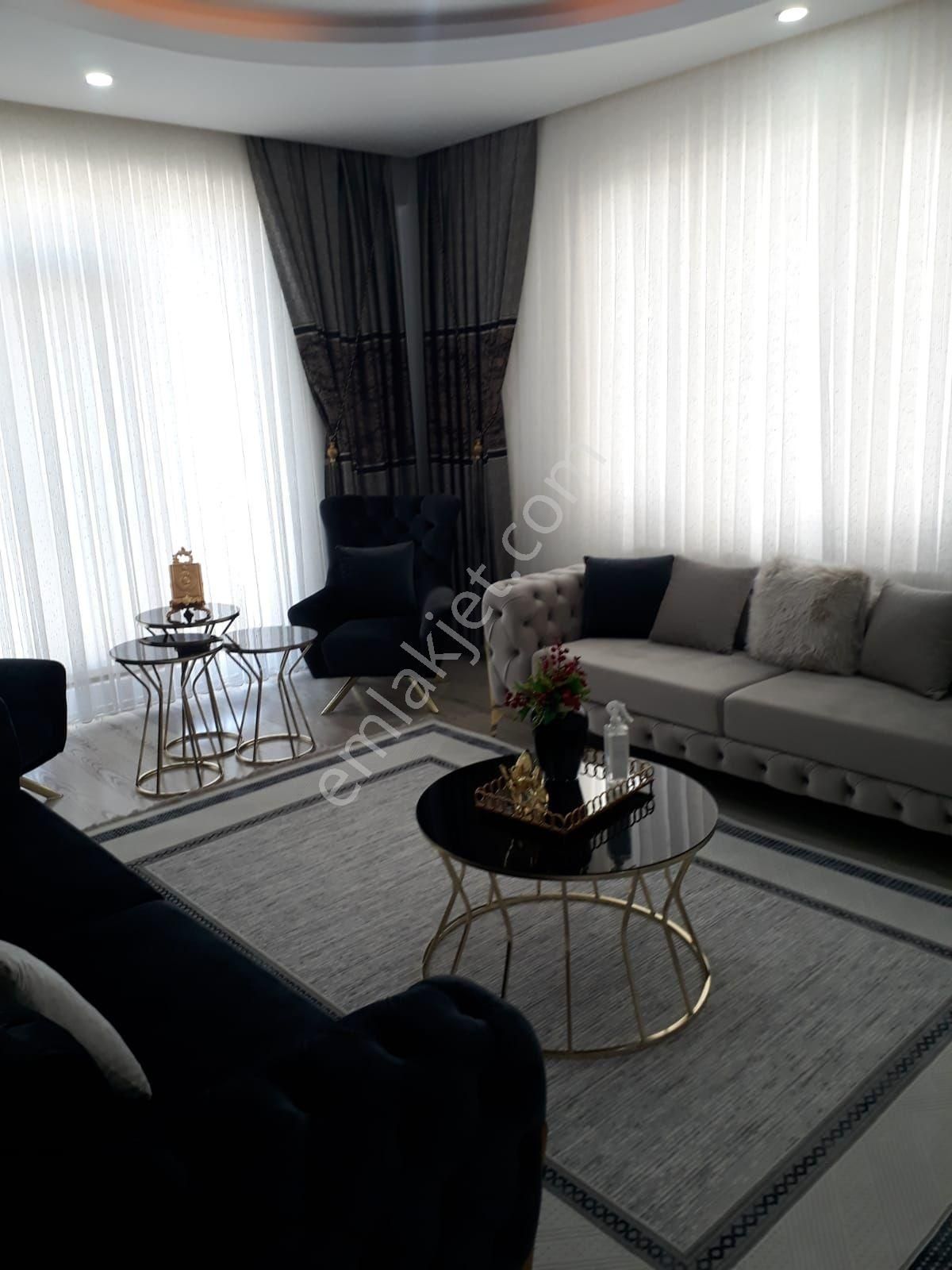 Bağcılar Gökkuşağı Villaları Yanı 3+1 Satiılık Bakımlı Daire