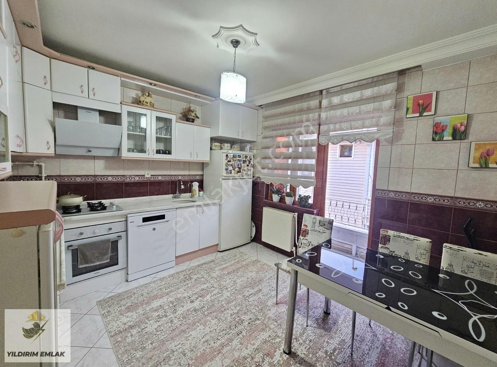 Yıldırım Emlak'tan Gazide En Guzel Caddede 3+1 Otoparklı Daıre - Görsel 3