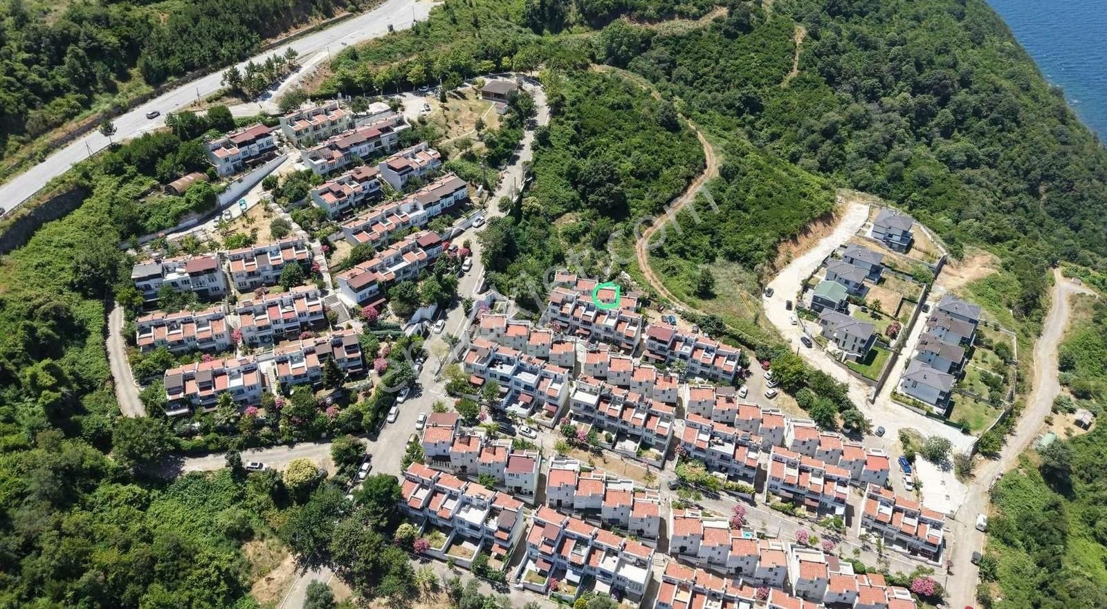 Re/max Gelişim'den Armutlu İldeniz Kent Sitesinde Fırsat Villa